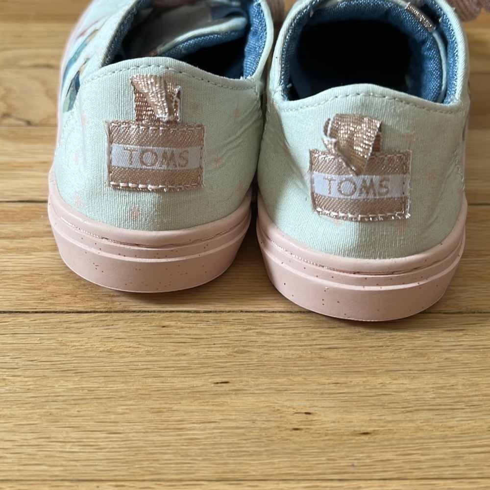 Disney TOMS Princess Aurora Sleeping Beauty Girls Size 3 Sneakers - Picture 4 of 11